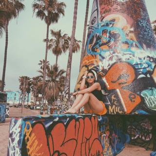 Kéfera Buchmann feet photo thumbnail