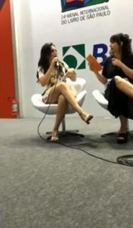 Kéfera Buchmann feet photo thumbnail