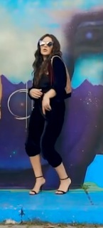 Kéfera Buchmann feet photo thumbnail