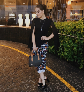 Kéfera Buchmann feet photo thumbnail
