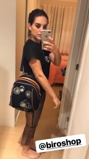 Kéfera Buchmann feet photo thumbnail