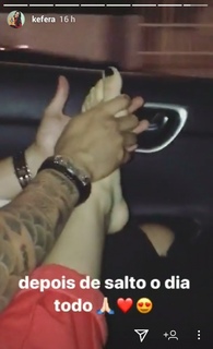 Kéfera Buchmann feet photo thumbnail