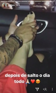 Kéfera Buchmann feet photo thumbnail