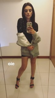 Kéfera Buchmann feet photo thumbnail