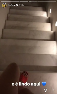 Kéfera Buchmann feet photo thumbnail