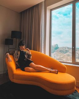 Kéfera Buchmann feet photo thumbnail