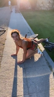 Kéfera Buchmann feet photo thumbnail