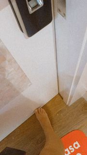 Kéfera Buchmann feet photo thumbnail