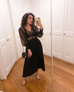 Kéfera Buchmann feet photo thumbnail
