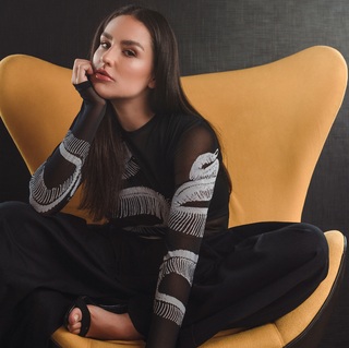 Kéfera Buchmann feet photo thumbnail