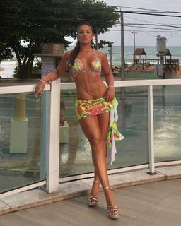 Kéfera Buchmann feet photo thumbnail