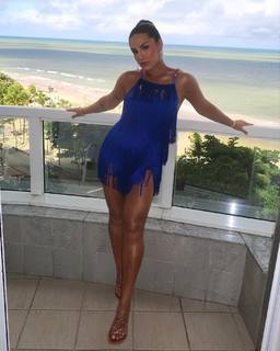 Kéfera Buchmann feet photo thumbnail