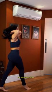 Kéfera Buchmann feet photo thumbnail