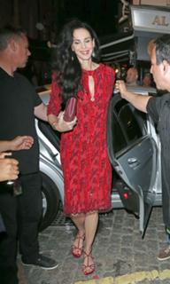 L'Wren Scott feet photo 3
