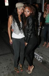 La'Myia Good feet photo 3