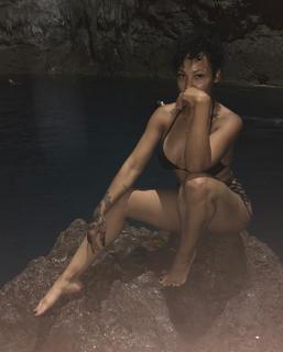 La'Myia Good feet photo 16