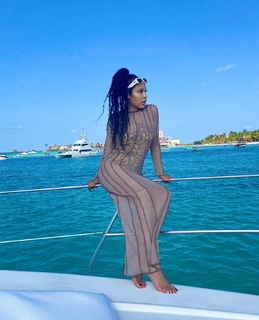 La'Myia Good feet photo 6