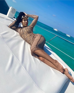 La'Myia Good feet photo 4