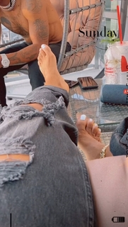 La'Myia Good feet photo 3