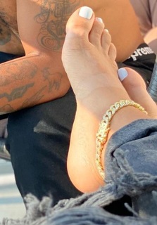 La'Myia Good feet photo 2