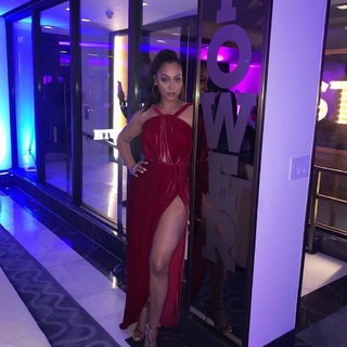 La La Anthony feet photo thumbnail