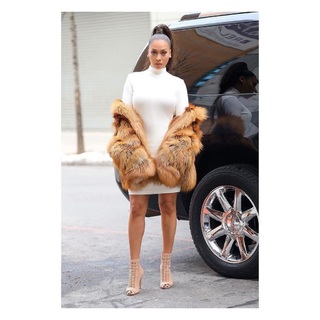 La La Anthony feet photo thumbnail