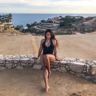 La La Anthony feet photo thumbnail