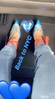 La La Anthony feet photo thumbnail