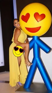 La La Anthony feet photo thumbnail