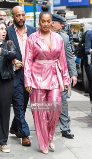 La La Anthony feet photo thumbnail