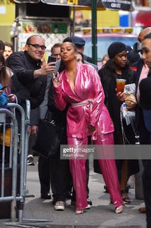La La Anthony feet photo thumbnail
