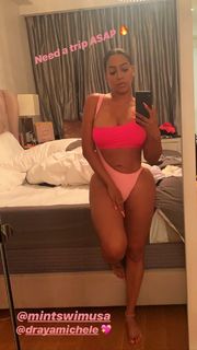 La La Anthony feet photo thumbnail