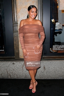 La La Anthony feet photo thumbnail