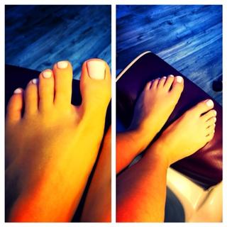 LaFee feet photo 1