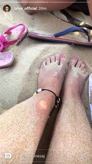 LaFee feet photo 18