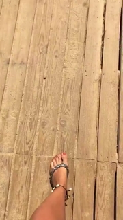 LaFee feet photo 17