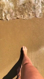 LaFee feet photo 15