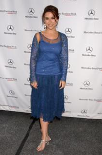 Lacey Chabert feet photo thumbnail
