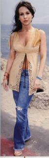 Lacey Chabert feet photo thumbnail