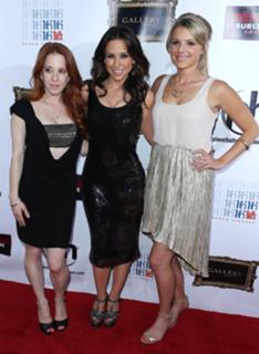 Lacey Chabert feet photo thumbnail
