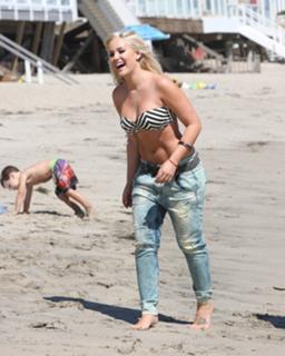 Lacey Schwimmer feet photo 4