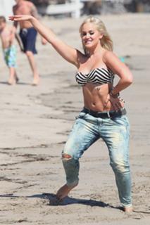 Lacey Schwimmer feet photo 1