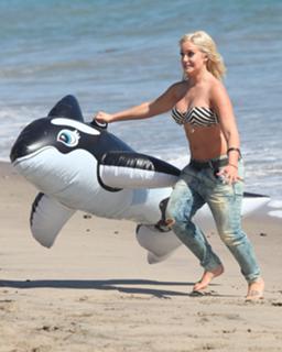 Lacey Schwimmer feet photo 13