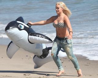 Lacey Schwimmer feet photo 7