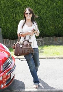 Lacey Turner feet photo thumbnail
