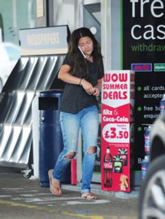 Lacey Turner feet photo thumbnail