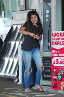 Lacey Turner feet photo thumbnail