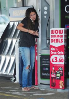 Lacey Turner feet photo thumbnail