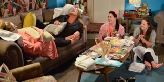 Lacey Turner feet photo thumbnail