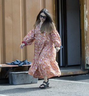 Lacey Turner feet photo thumbnail
